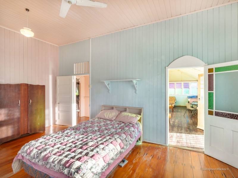 24 Frangipanni Avenue, Seaforth QLD 4741