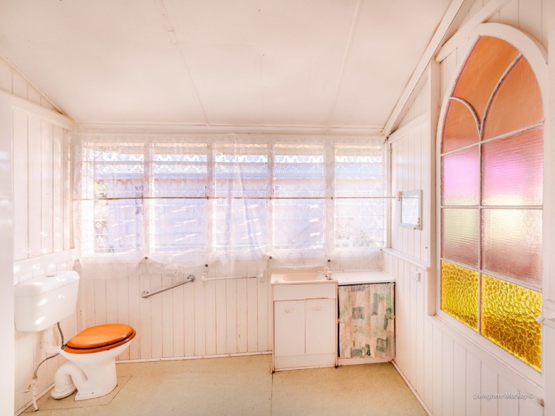 24 Frangipanni Avenue, Seaforth QLD 4741