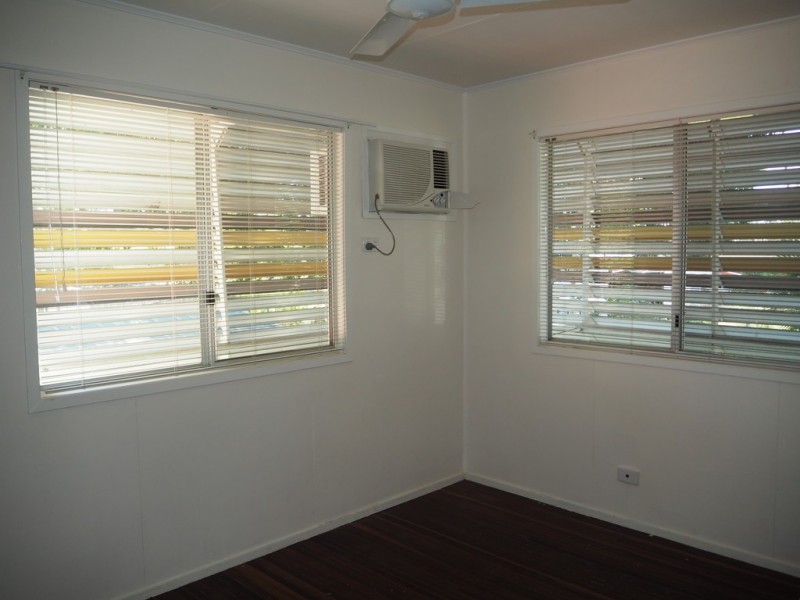 1 Spring St, Dysart QLD 4745