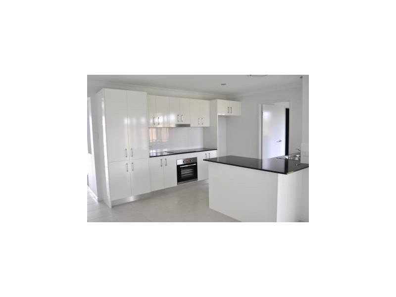 21 Coralie Crt, Mirani QLD 4754