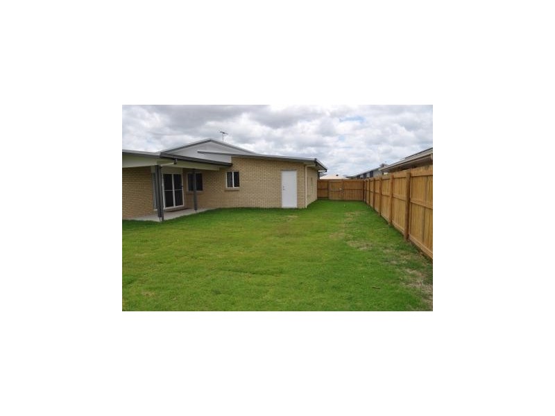 21 Coralie Crt, Mirani QLD 4754