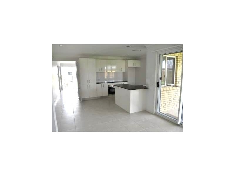 21 Coralie Crt, Mirani QLD 4754