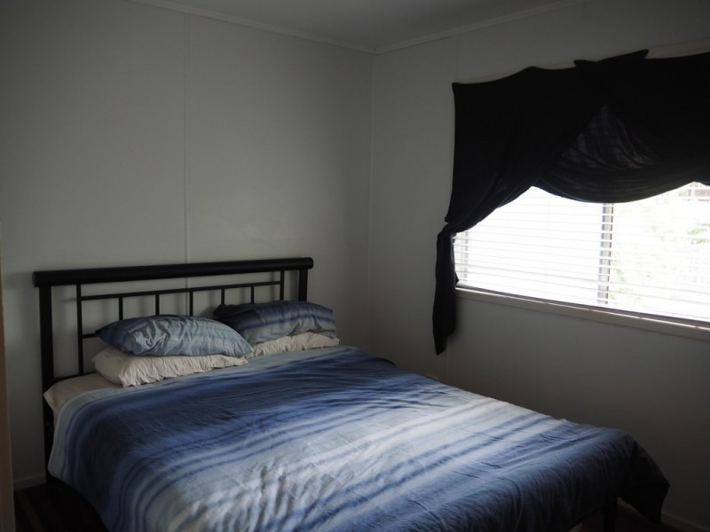 6 Wallace Street, Dysart QLD 4745