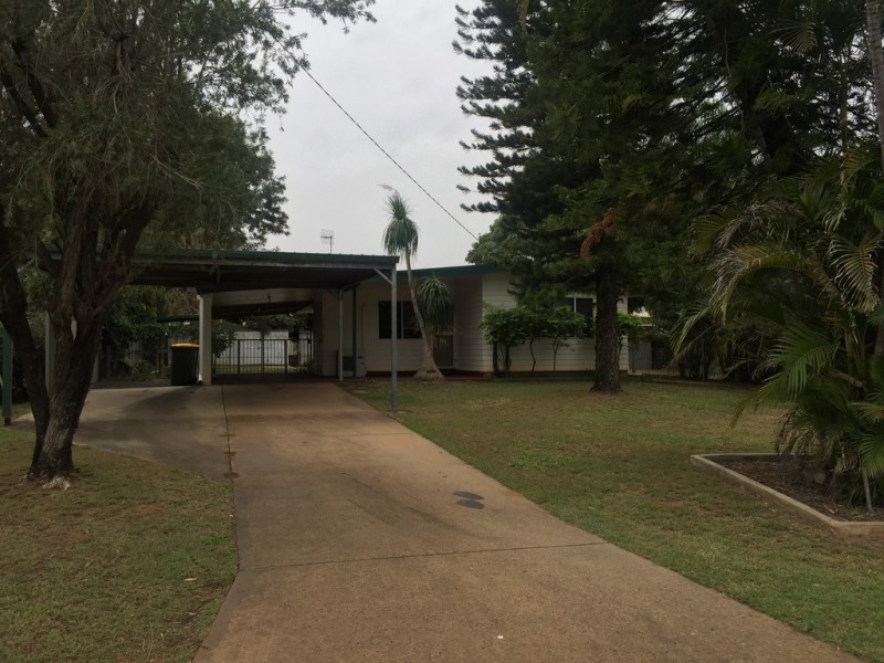 15 Gilchrist Terrace, Moranbah QLD 4744