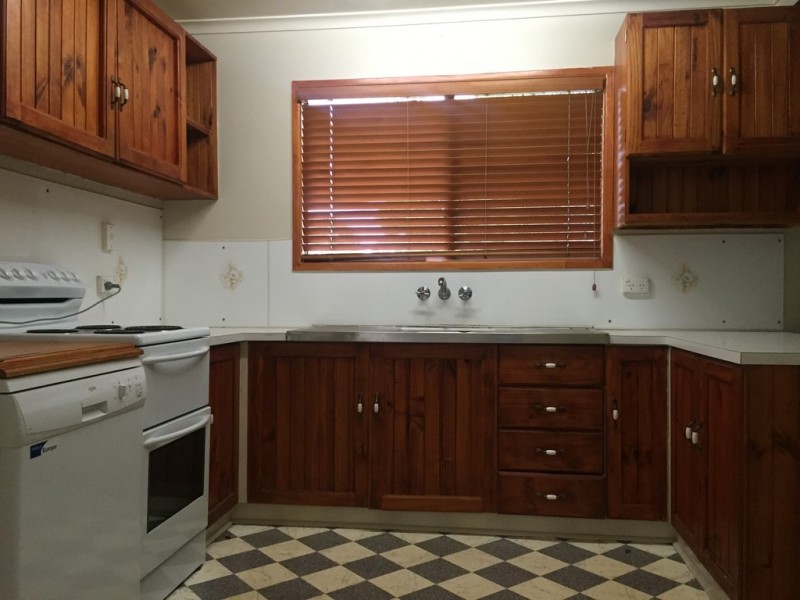 15 Gilchrist Terrace, Moranbah QLD 4744