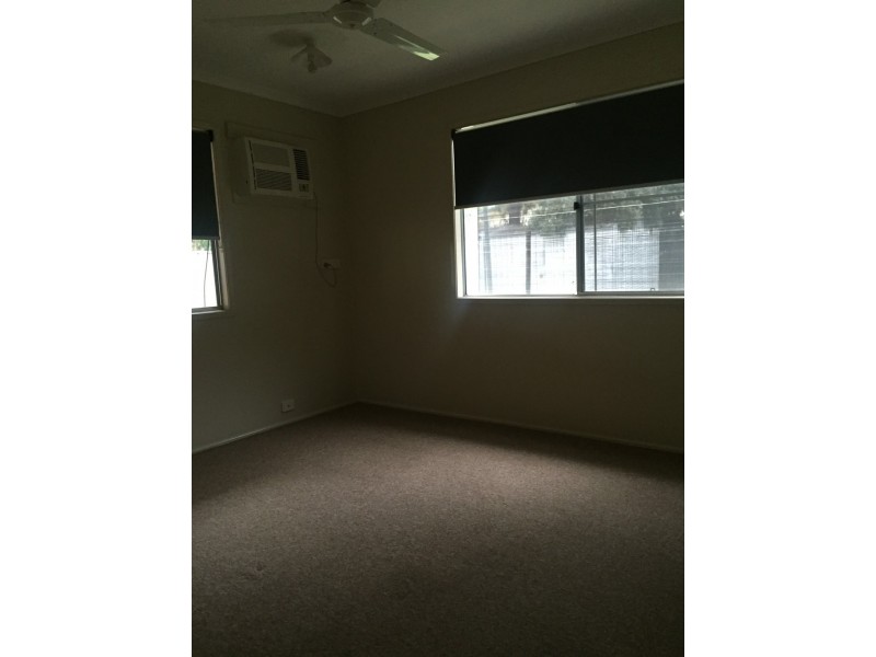 15 Gilchrist Terrace, Moranbah QLD 4744