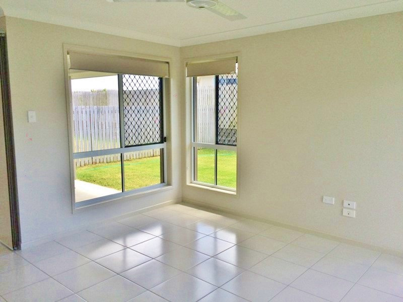 27 Montgomery Street, Rural View QLD 4740