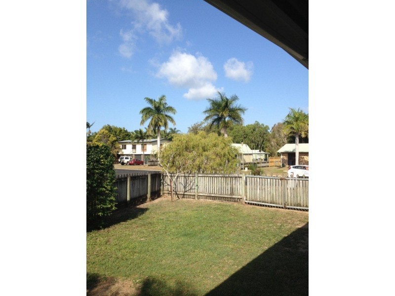 8 Geoffrey Thomas Drive, Bucasia QLD 4750