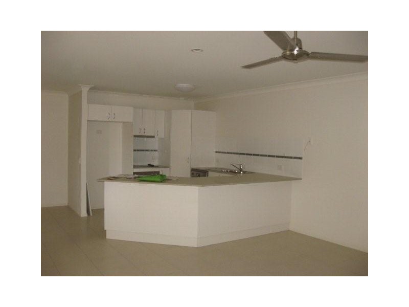 2/25 Miami Tce, Blacks Beach QLD 4740