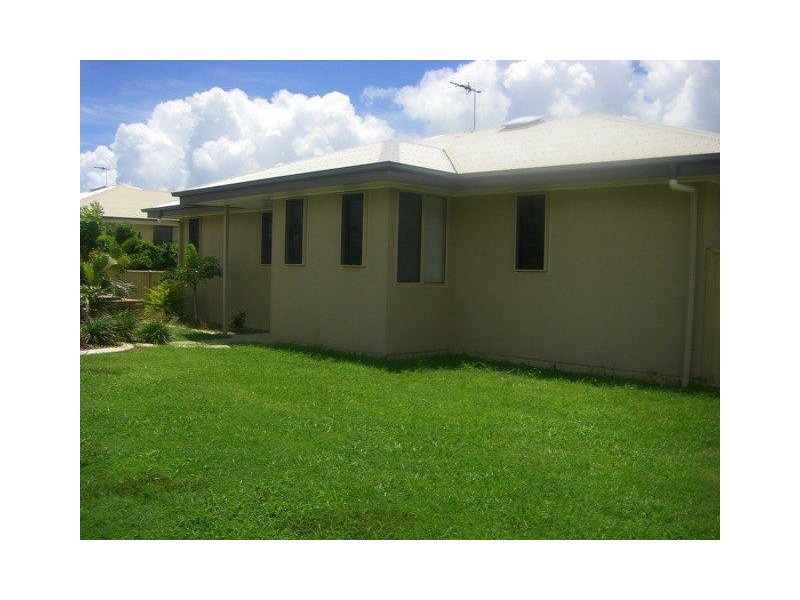 4/4 Mulcahy Court, Eimeo QLD 4740
