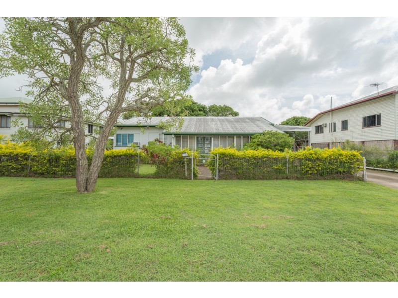 30 Perry St, West Mackay QLD 4740