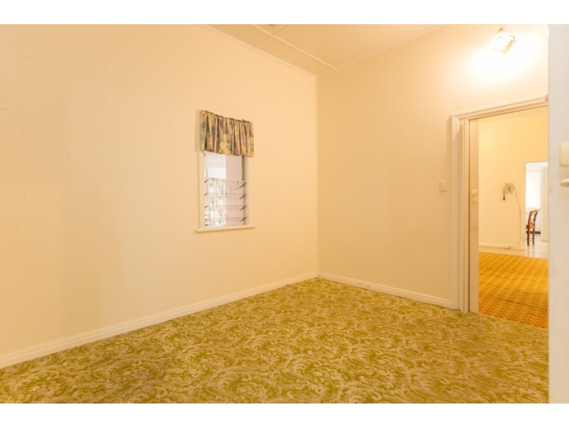 30 Perry St, West Mackay QLD 4740