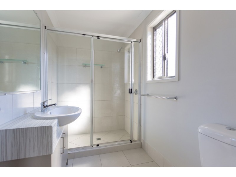 2E Mansfield Drive, Beaconsfield QLD 4740