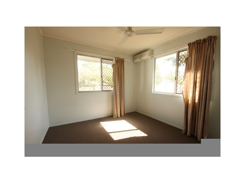 10 Menzies Street, Dysart QLD 4745