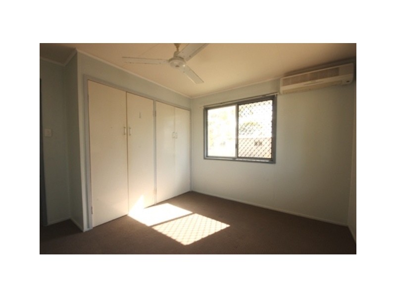 10 Menzies Street, Dysart QLD 4745