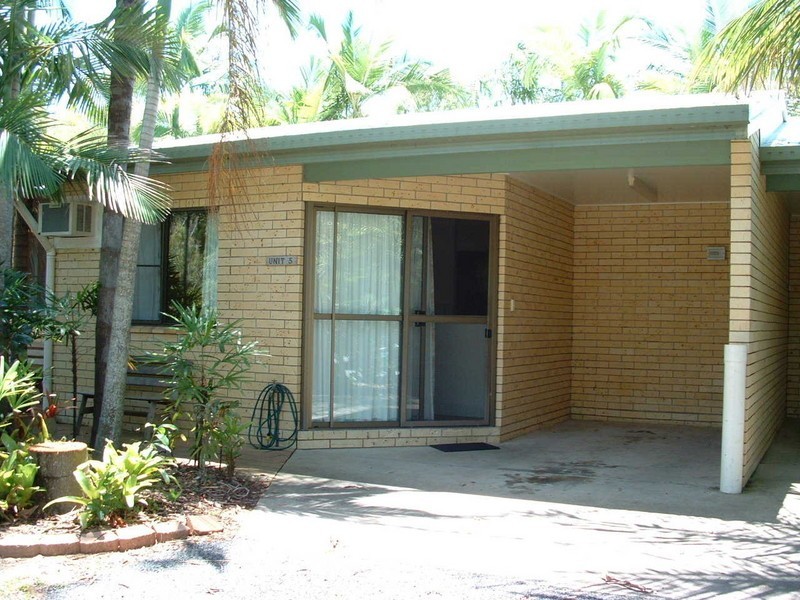 5/4 Symons Avenue, Bucasia QLD 4750