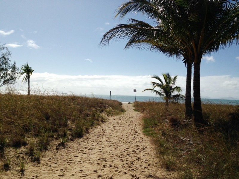 5/4 Symons Avenue, Bucasia QLD 4750