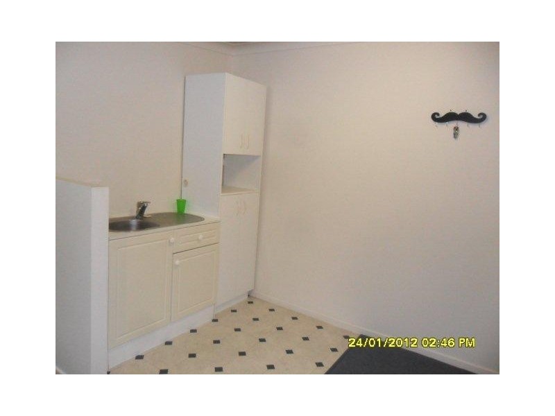 50 Cnr Evans Ave and Canberra St, North Mackay QLD 4740