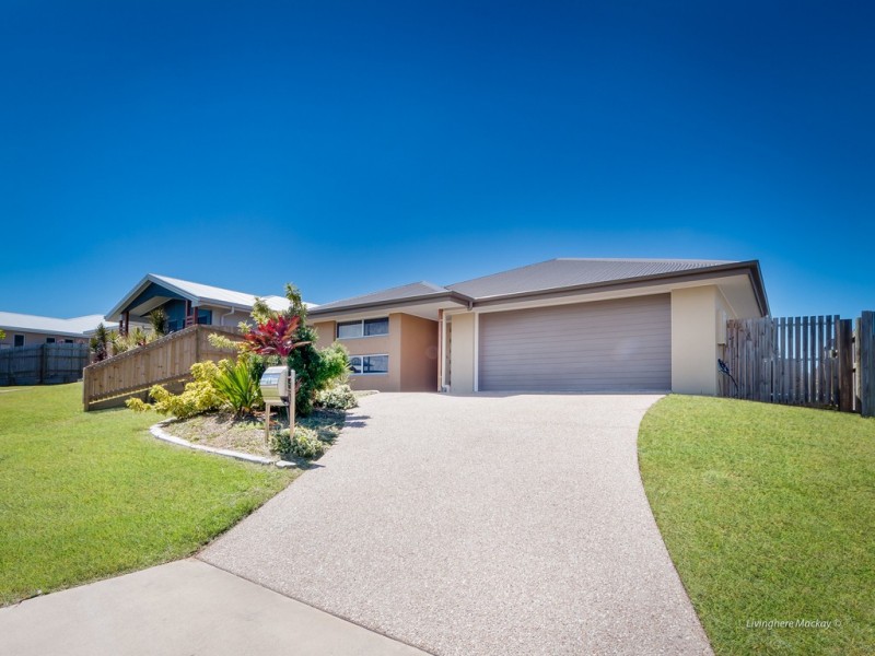 11 Yatay Street, Rural View QLD 4740