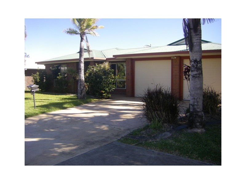 3 Davey St, Glenella QLD 4740