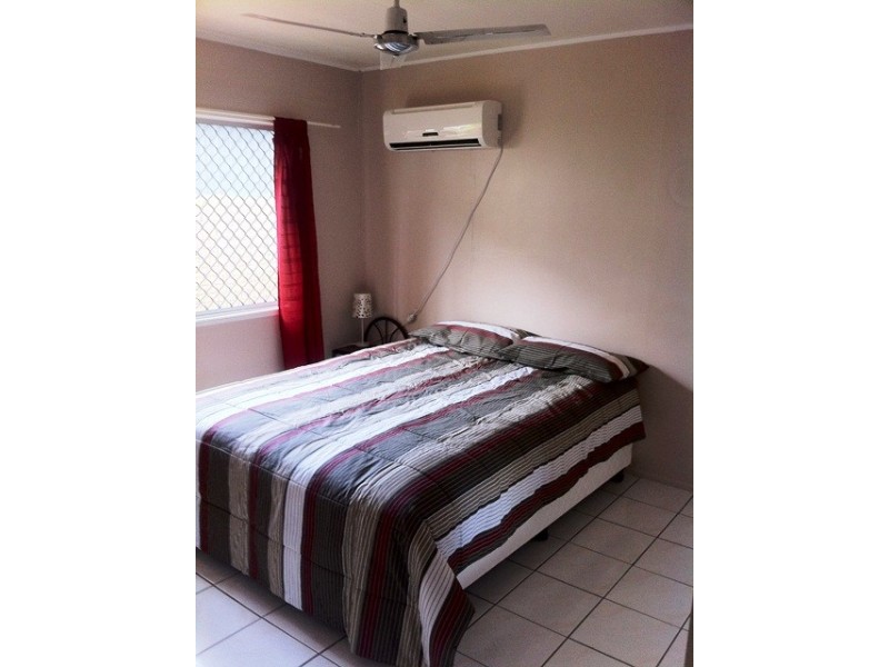 1/6 Skylark Street, Slade Point QLD 4740