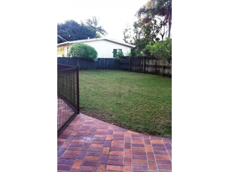 13 Old Shoal Point Road, Bucasia QLD 4750