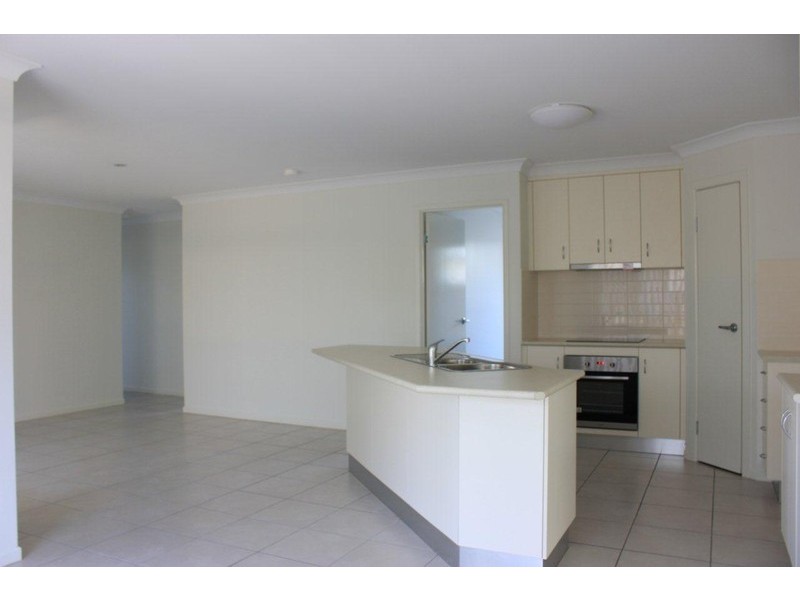 53 Newport Pde, Blacks Beach QLD 4740