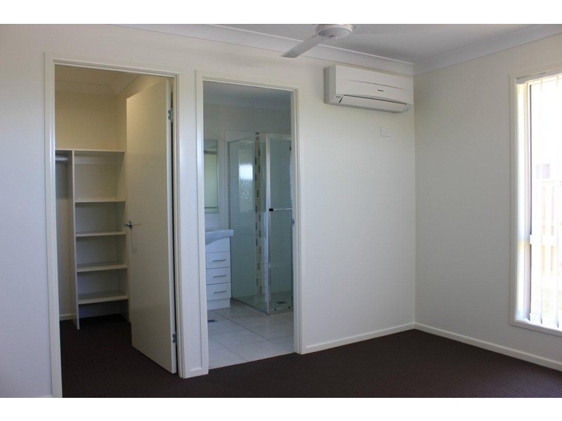 53 Newport Pde, Blacks Beach QLD 4740