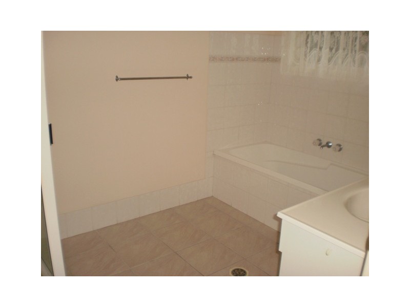 4 Kierra Drive, Andergrove QLD 4740