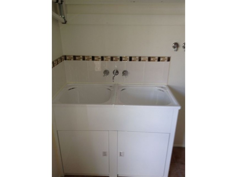 Unit 3/43  Holland Street, West Mackay QLD 4740