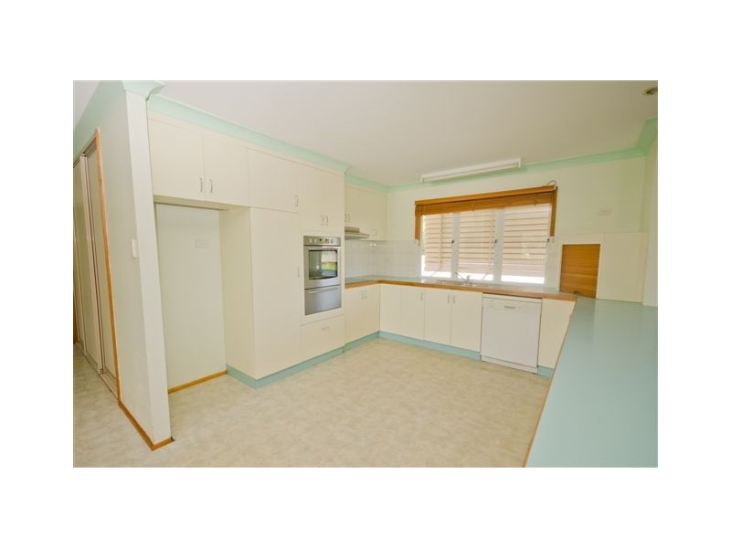 17 Raymond Crocker Avenue, North Mackay QLD 4740