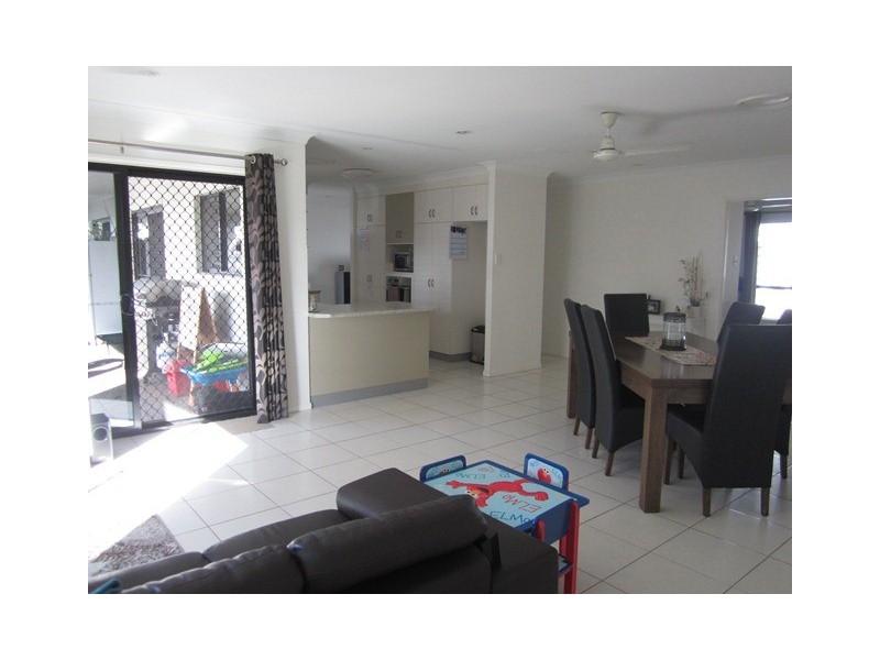 16 Seafarer Court, Blacks Beach QLD 4740
