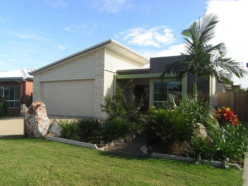 89 Village Circuit, Eimeo QLD 4740