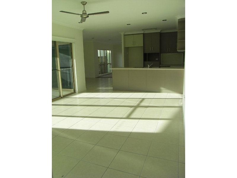 89 Village Circuit, Eimeo QLD 4740