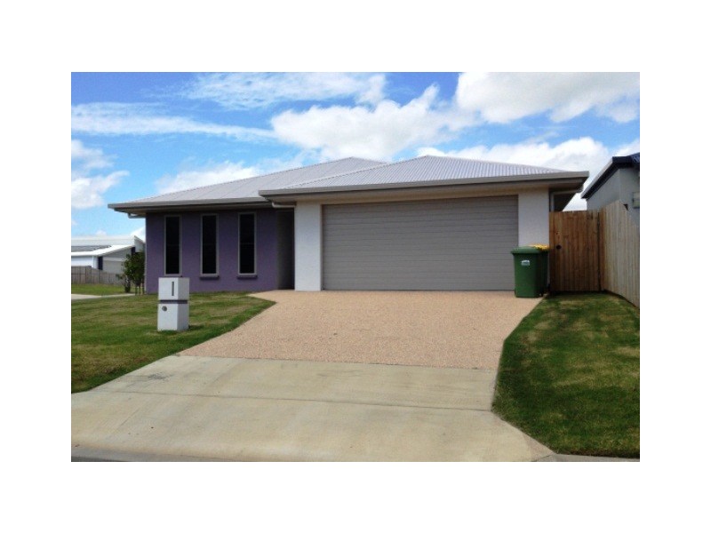 2 Salisbury Place, Ooralea QLD 4740