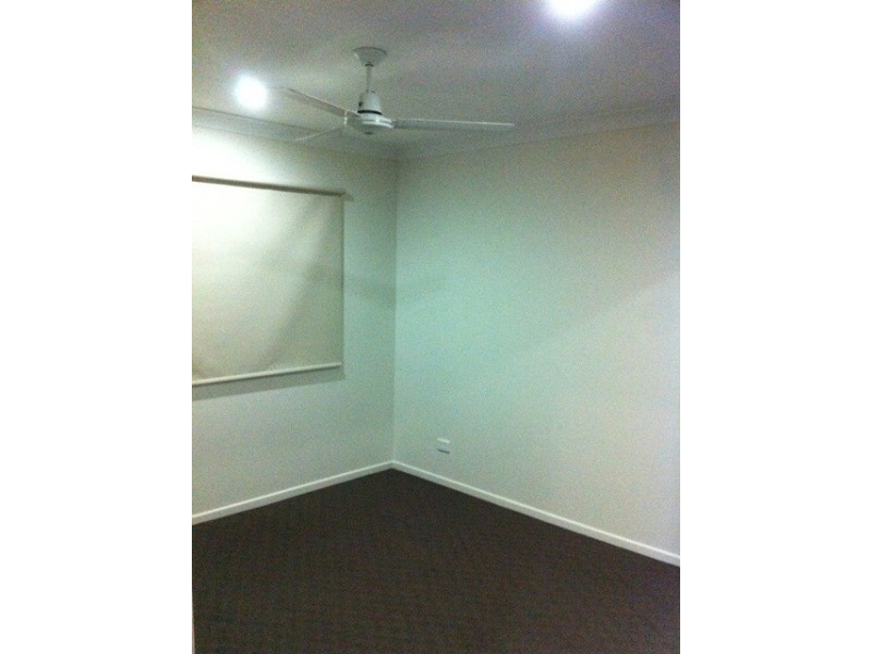 2 Salisbury Place, Ooralea QLD 4740