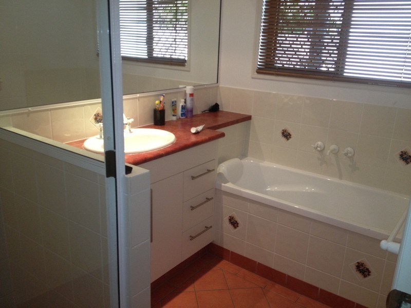 4 Kensington Court, Glenella QLD 4740