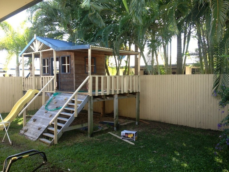 4 Kensington Court, Glenella QLD 4740