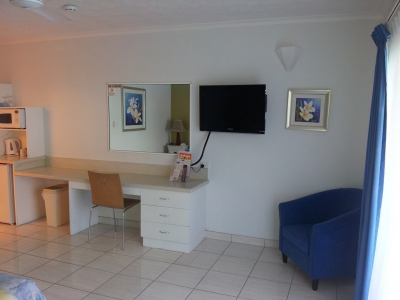 114 Beach Road, Dolphin Heads QLD 4740