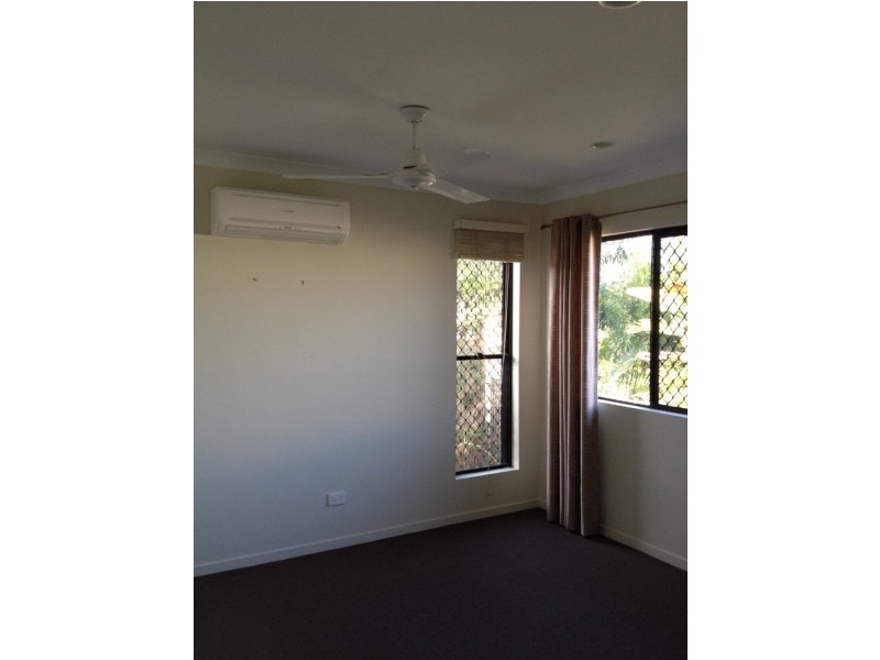 3 Grange Court, Eimeo QLD 4740