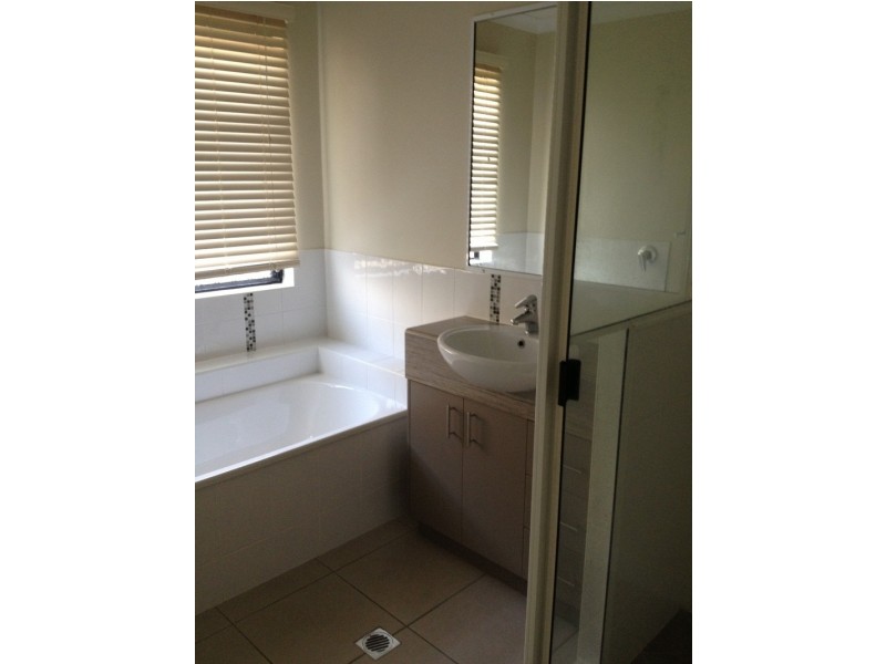 3 Grange Court, Eimeo QLD 4740