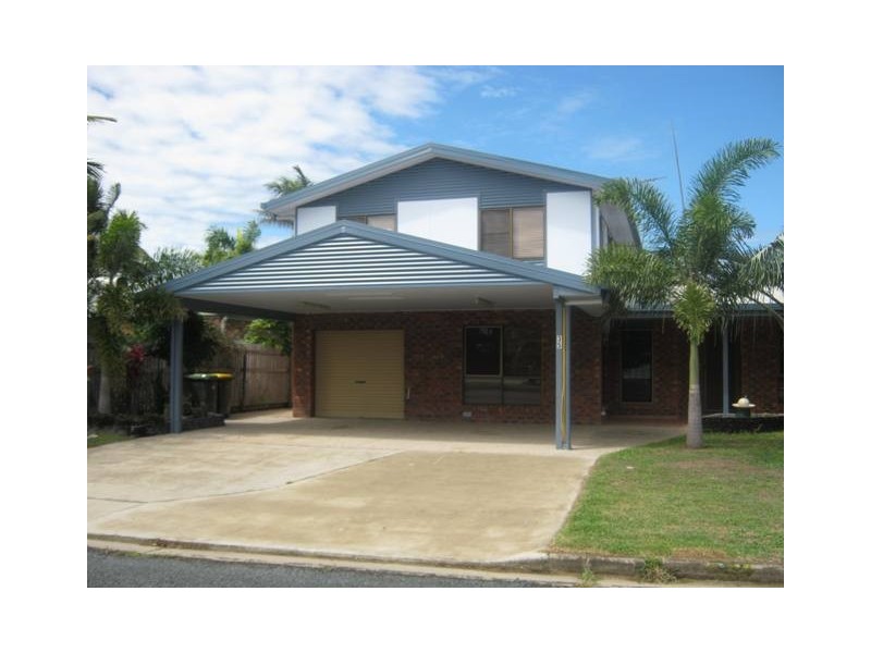 35 South Pacific Avenue, Slade Point QLD 4740