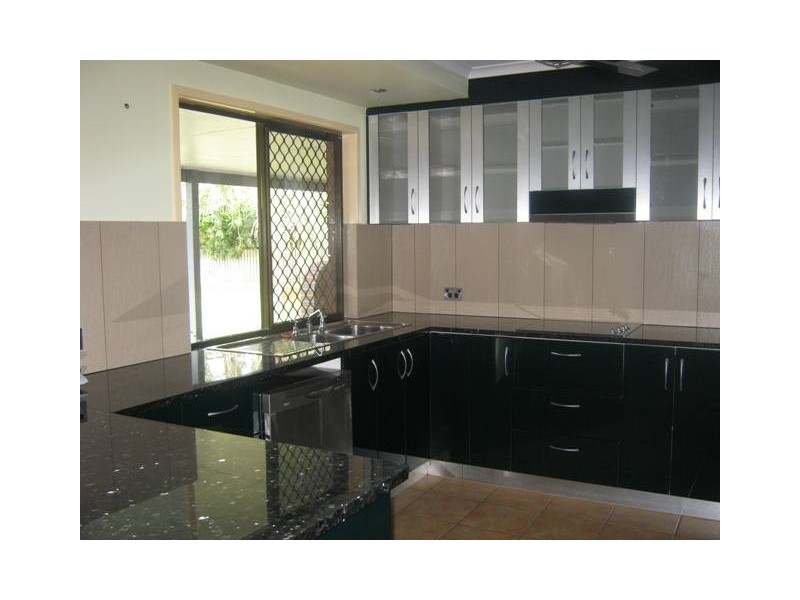 35 South Pacific Avenue, Slade Point QLD 4740