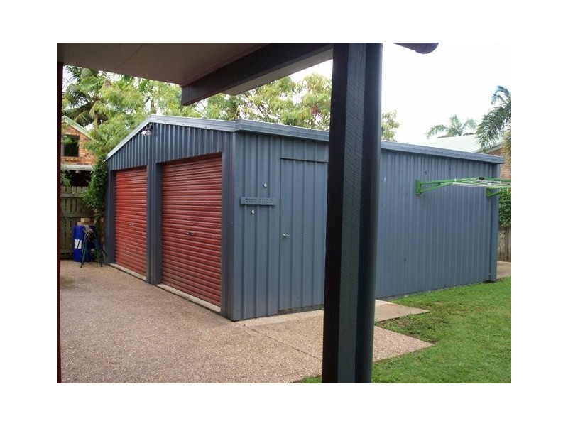 35 South Pacific Avenue, Slade Point QLD 4740