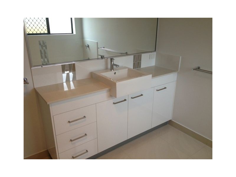 14 Makybe Diva Drive, Ooralea QLD 4740