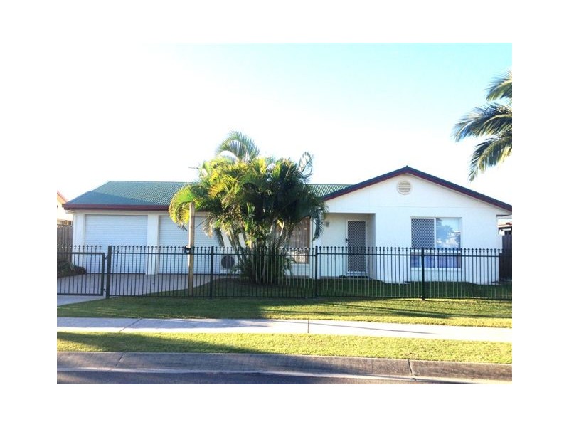 10 Glamis Court, Beaconsfield QLD 4740