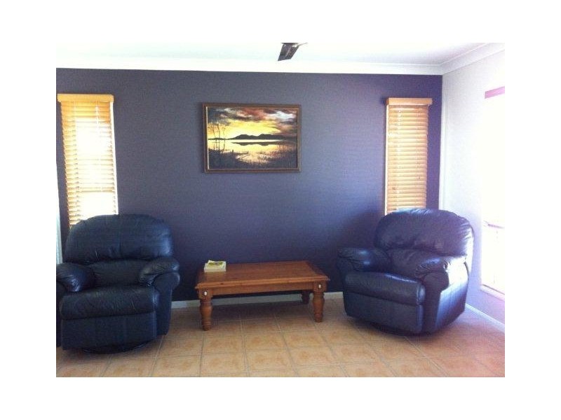 2 Centennial Dve, Glenella QLD 4740