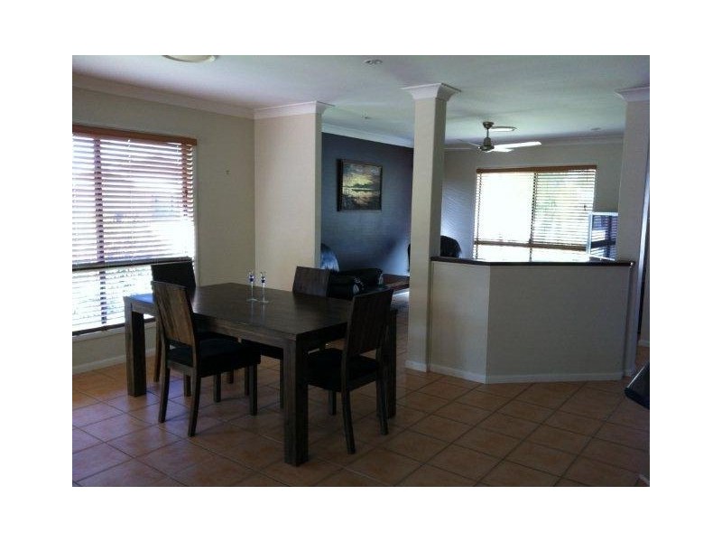 2 Centennial Dve, Glenella QLD 4740