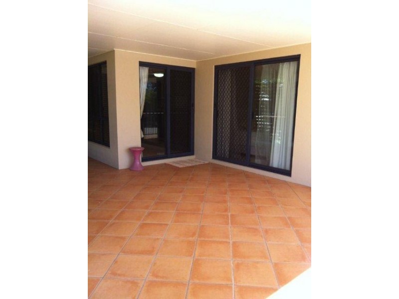 2 Centennial Dve, Glenella QLD 4740