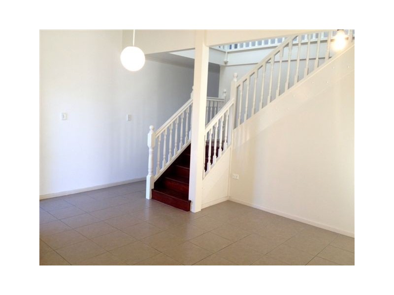 5 Cowley Court, Mount Pleasant QLD 4740